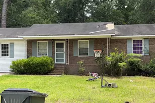 552 Colegrove Dr, Swainsboro, GA 30401 - Photo 1