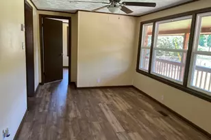 300 Hunt Cir, Manchester, GA 31816 - Photo 6