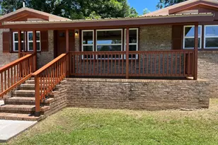300 Hunt Cir, Manchester, GA 31816 - Photo 2