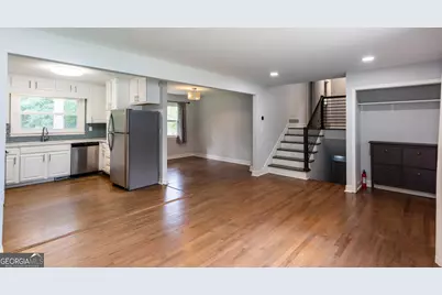 2752 Arrowood Drive #UPSTAIRS, East Point, GA 30344 - Photo 8