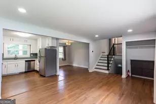 2752 Arrowood Dr, East Point, GA 30344 - Photo 8
