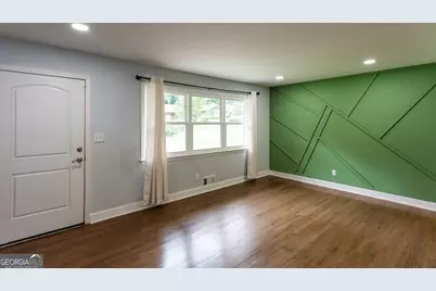 2752 Arrowood Drive #UPSTAIRS, East Point, GA 30344 - Photo 8