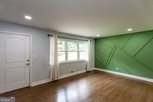 2752 Arrowood Dr, East Point, GA 30344 - Photo 8