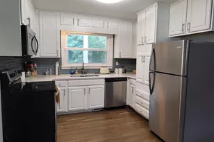 2752 Arrowood Dr, East Point, GA 30344 - Photo 10