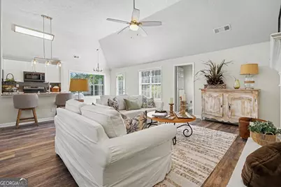 1545 Quail Point Run, Hoschton, GA 30548 - Photo 10
