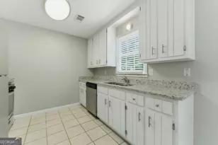 615 Hickory Nobb, Sugar Hill, GA 30518 - Photo 6