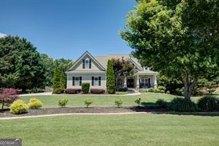 221 Chasewood Ln, Senoia, GA 30276 - Photo 2