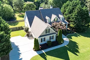 221 Chasewood Ln, Senoia, GA 30276 - Photo 8