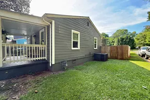 911 Henderson Extension, Athens, GA 30606 - Photo 4