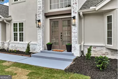 2305 Goodwood Boulevard SE, Smyrna, GA 30080 - Photo 2