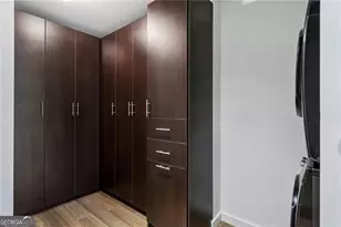 933 Peachtree St NE, Atlanta, GA 30309 - Photo 16