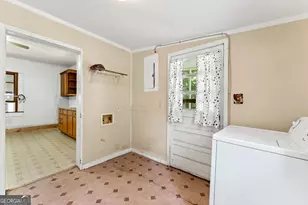 76 Park St, Commerce, GA 30529 - Photo 18