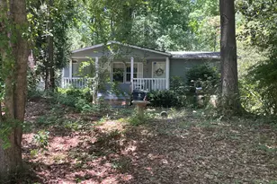 19 Peachtree Lake Dr, Sharpsburg, GA 30277 - Photo 1
