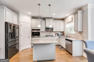 365 Granite Way, Newnan, GA 30265 - Photo 4