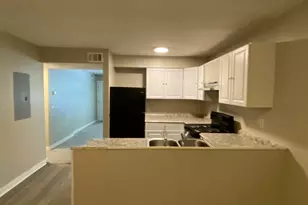 124 Bowen St, Carrollton, GA 30117 - Photo 6