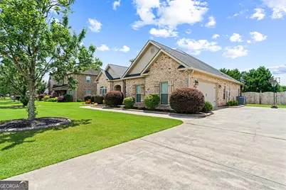 500 Rosewater Dr, Warner Robins, GA 31088 - Photo 2
