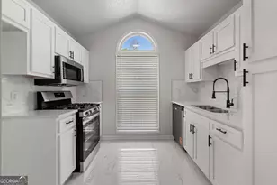 5820 Georgetown Dr, Columbus, GA 31907 - Photo 8