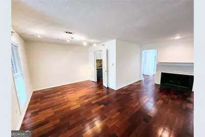 8740 Roswell Roa #9D, Atlanta, GA 30350 - Photo 4