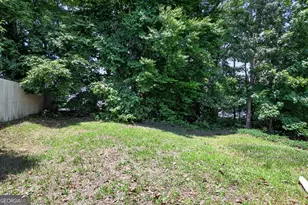 1121 Huntington Pl Cir, Lithonia, GA 30058 - Photo 28