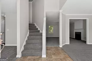 1121 Huntington Pl Cir, Lithonia, GA 30058 - Photo 2