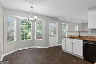 1121 Huntington Pl Cir, Lithonia, GA 30058 - Photo 12