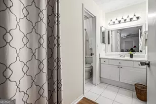 1003 Summit N Dr NE, Atlanta, GA 30324 - Photo 16