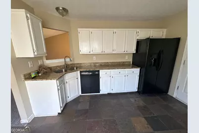 3235 Hunters Crossing Point, Lithonia, GA 30038 - Photo 6