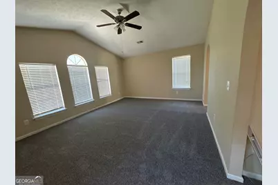 3235 Hunters Crossing Point, Lithonia, GA 30038 - Photo 2