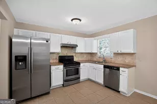 1298 Baywood Glen, Lithonia, GA 30058 - Photo 12