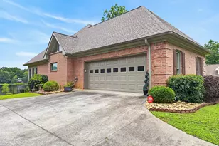 130 Beechvalley Dr, Sharpsburg, GA 30277 - Photo 8