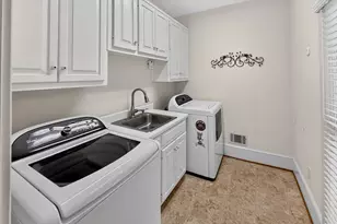 130 Beechvalley Dr, Sharpsburg, GA 30277 - Photo 14