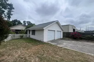 211 Gordon St, Thomson, GA 30824 - Photo 18