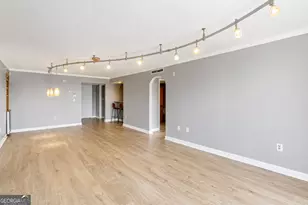 2870 Pharr Ct South NW, Atlanta, GA 30305 - Photo 18