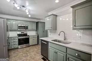 354 E Creek Bend, Athens, GA 30605 - Photo 6