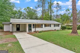 147 Greenwood St, Jesup, GA 31545 - Photo 1