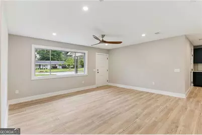 147 Greenwood Street, Jesup, GA 31545 - Photo 6