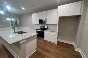 296 Stonington Dr, Mount Airy, GA 30563 - Photo 4