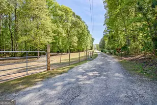 404 Tranquil Cemetary Rd, Senoia, GA 30276 - Photo 8