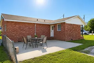 2021 Tebeau St, Waycross, GA 31501 - Photo 18