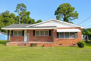 2021 Tebeau St, Waycross, GA 31501 - Photo 2