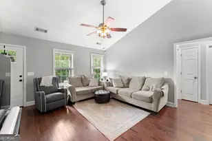 136 Mountain Overlook Dr, Cleveland, GA 30528 - Photo 10