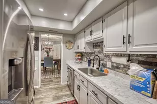 6851 Roswell Rd Apt C 8, Sandy Springs, GA 30328 - Photo 20