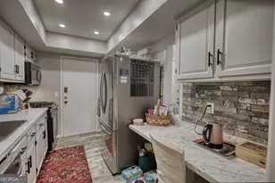 6851 Roswell Rd Apt C 8, Sandy Springs, GA 30328 - Photo 16