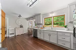 262 Patrick Ln, Helen, GA 30545 - Photo 10