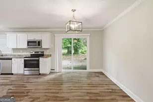 310 Flagstone Dr SW, Atlanta, GA 30331 - Photo 4
