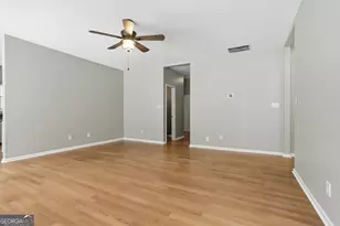 200 Kripple Kreek Dr, Sharpsburg, GA 30277 - Photo 4