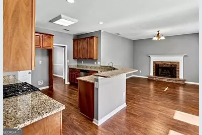 310 Persimmon Drive, Sharpsburg, GA 30277 - Photo 8