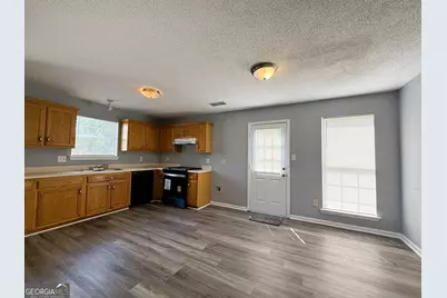 5684 Eagles Feather Lane, Riverdale, GA 30274 - Photo 10