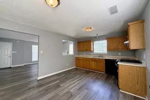5684 Eagles Feather Ln, Riverdale, GA 30274 - Photo 12