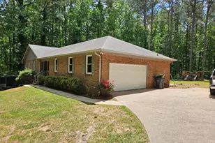 32 Angie Ct, Stockbridge, GA 30281 - Photo 2